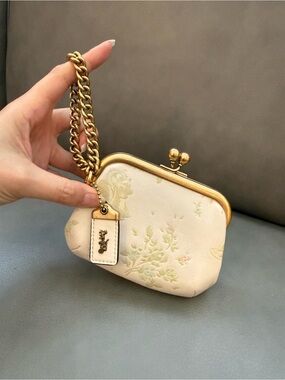 Coach Disney Bambi Kisslock Wristlet Clutch Floral Leather F61989 Rare